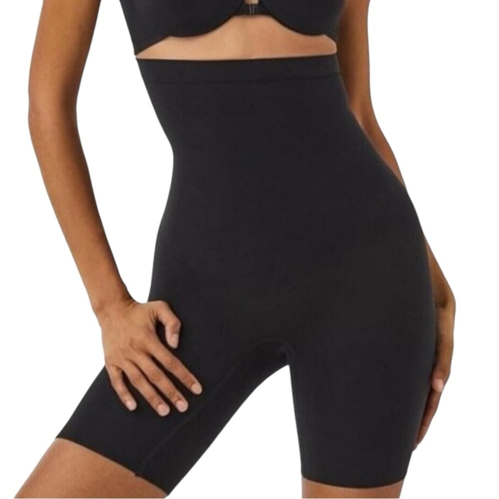 🌻NEW NWOT SPANX Black Higher Power Shorts | Size Small